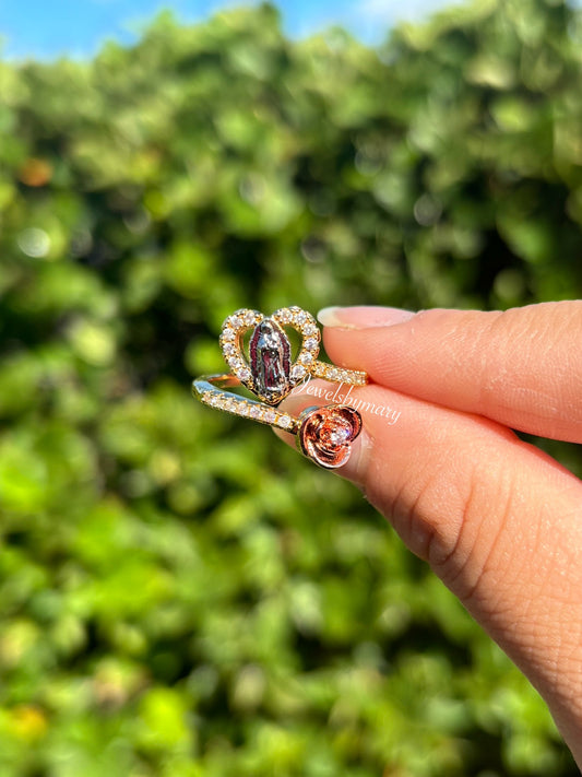 Virgen with flower ring