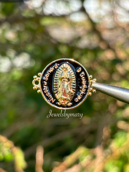 Nuestra señora black connector