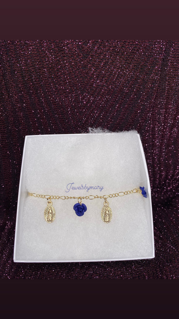 Virgen with flowers bracelet ( blue )