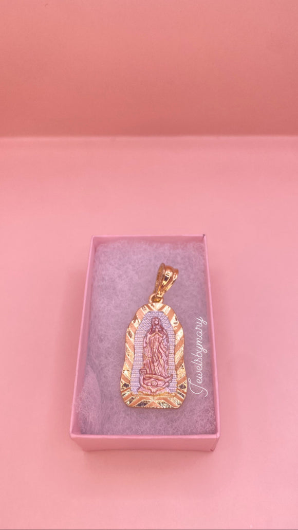Virgen mary pendant