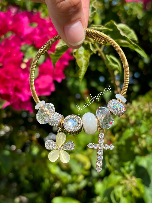 Cross pandora bracelet