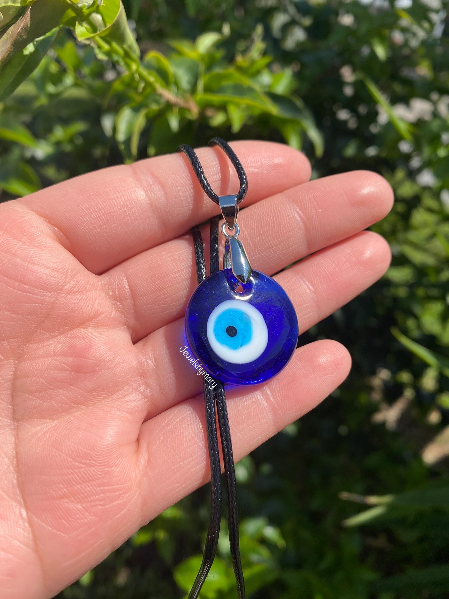 Round evil eye necklace