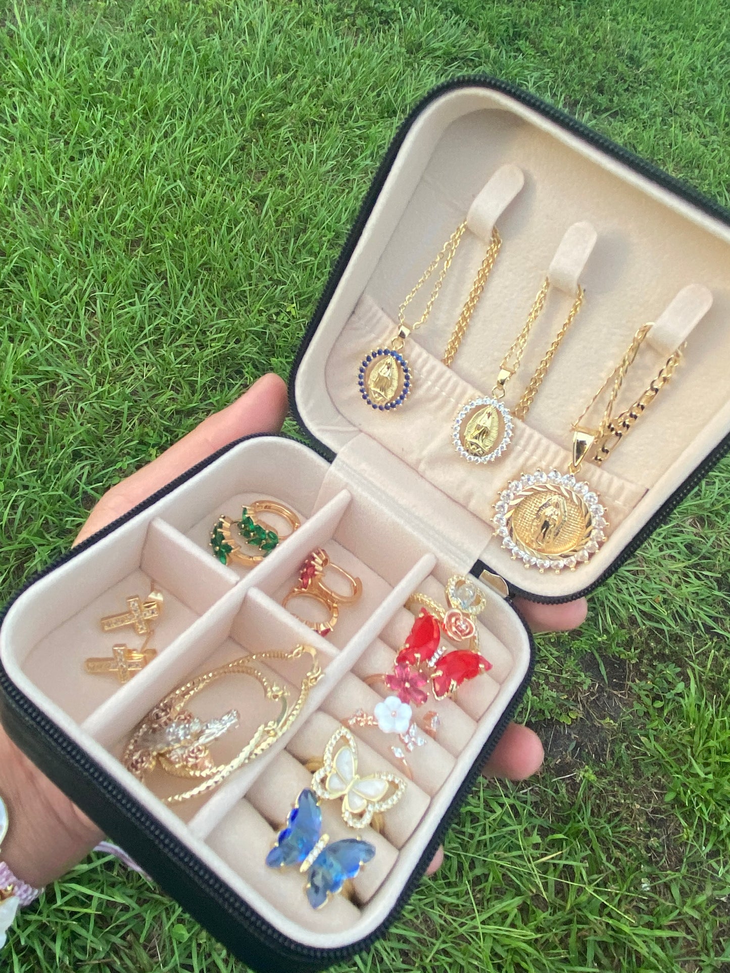 Small jewelry travel box